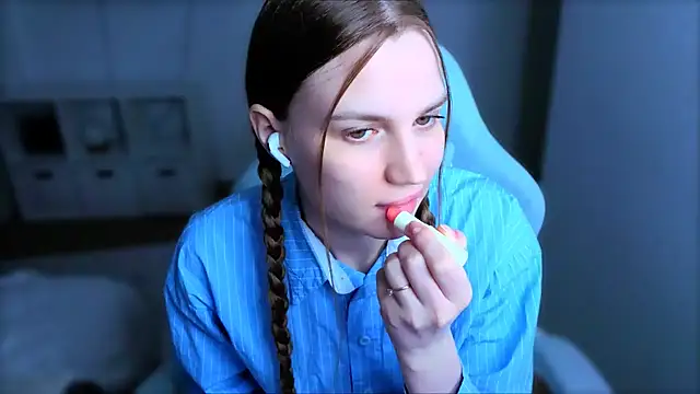 StellaLawless online show from March 28, 7:35 pm