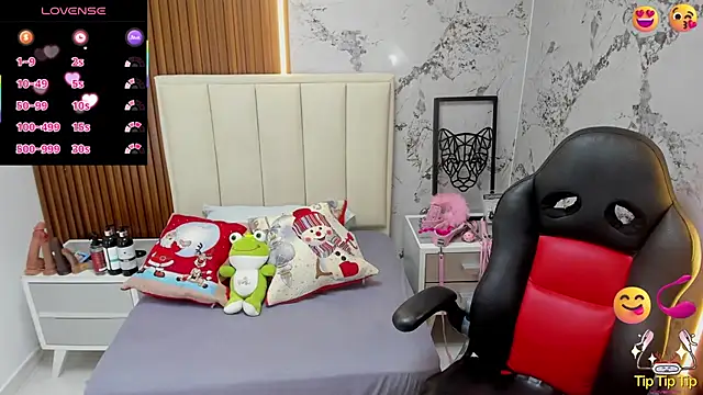 MADISON ROWAN1 online show from December 2, 3:41 am