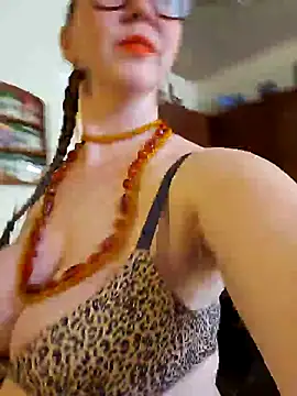 littlelustlamb online show from September 10, 6:52 pm