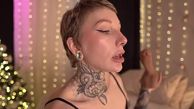 ifuckingtoy  online show from January 8, 1:04 pm