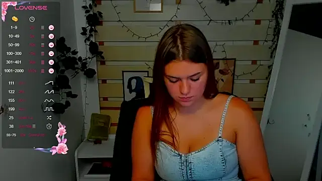 Josephine Kiss online show from July 20, 10:50 am