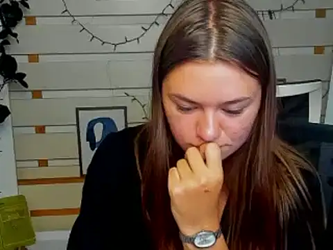 Josephine Kiss online show from June 23, 6:33 am
