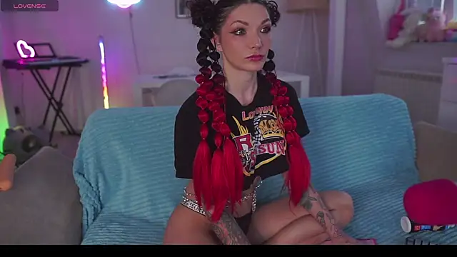 Lady3Holes online show from May 1, 5:27 pm