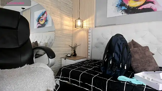 sussy  stone online show from April 16, 11:54 am