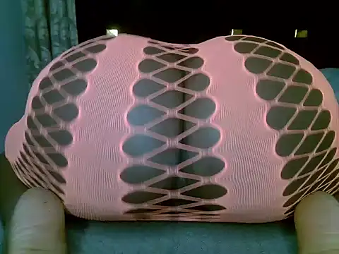 Its tyra online show from October 8, 6:12 pm