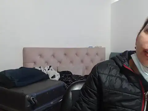 THEBOSSLARA online show from March 10, 5:06 pm