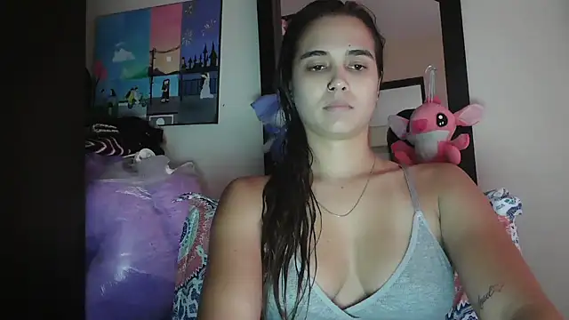 trianabell online show from April 13, 7:47 pm