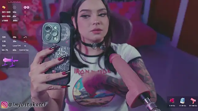 sensualkattt online show from February 16, 1:05 am