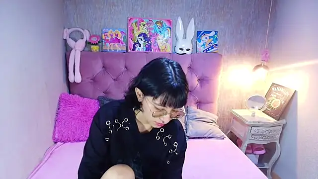 charlottemoonxz online show from February 4, 6:44 pm