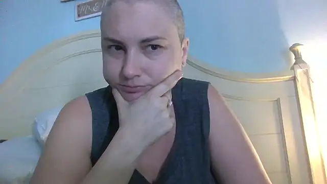 MilfyMrsRobinson online show from June 3, 2:33 pm