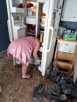 MilfyMrsRobinson online show from October 22, 2:44 pm