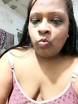 Snapshot of Love_Jenny chatting on October 28, 5:13 am Love Jenny online show from October 28, 5:13 am