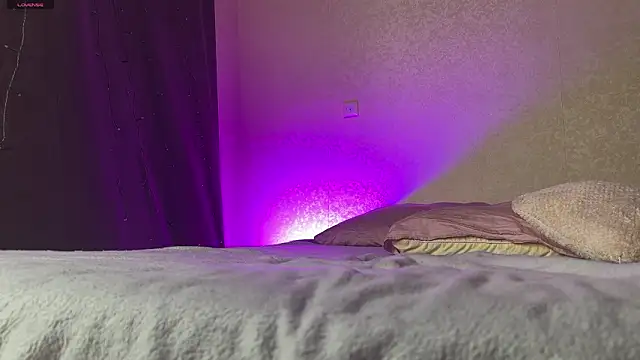 puredesire  online show from February 1, 9:35 pm