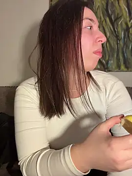 KimArts online show from December 4, 7:58 pm