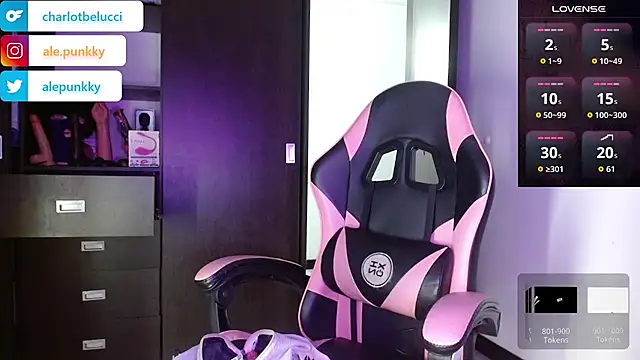 charlotbelucci  online show from November 15, 9:21 am