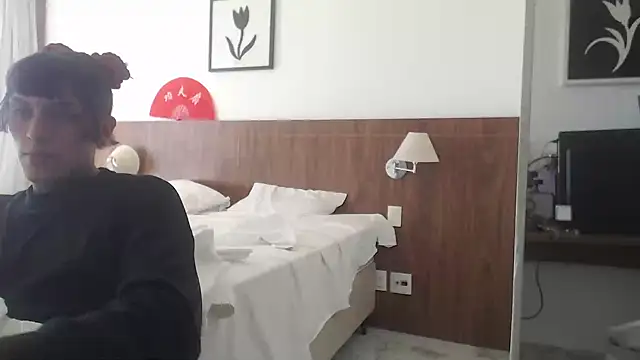 Snapshot of charlotbelucci_ chatting on September 27, 12:45 pm charlotbelucci online show from September 27, 12:45 pm