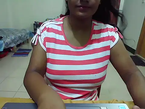 Snapshot of JustinaIra chatting on September 22, 8:18 pm JustinaIra online show from September 22, 8:18 pm