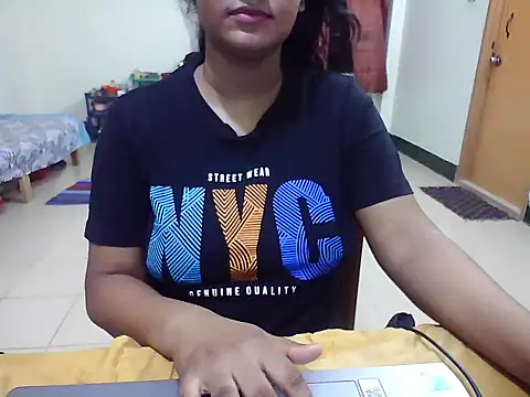 Snapshot of JustinaIra chatting on October 4, 7:07 pm JustinaIra online show from October 4, 7:07 pm