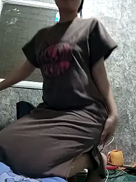 Ngoc-Trinh online show from March 9, 2:15 am