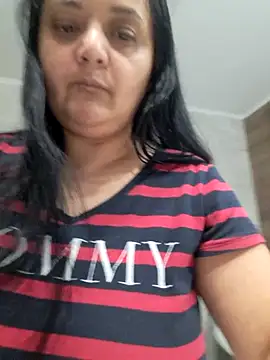 sarahhh1987 online show from February 1, 3:44 pm