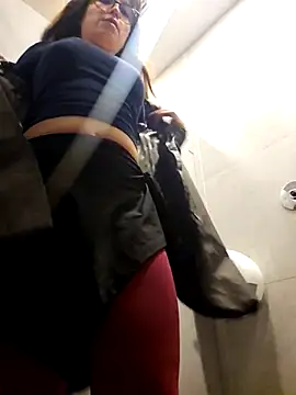 mmm-Virginia online show from April 10, 9:32 pm