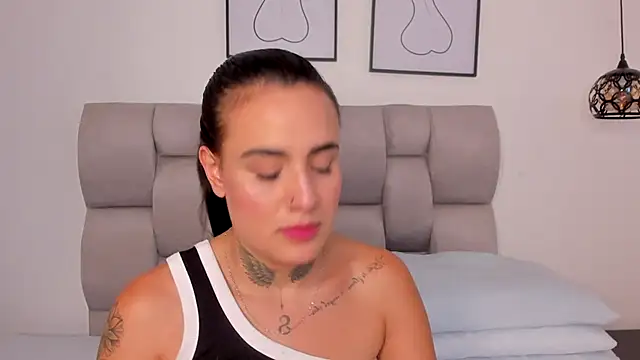 Snapshot of Susan-Sweet-7 chatting on October 18, 8:32 pm Susan-Sweet-7 online show from October 18, 8:32 pm