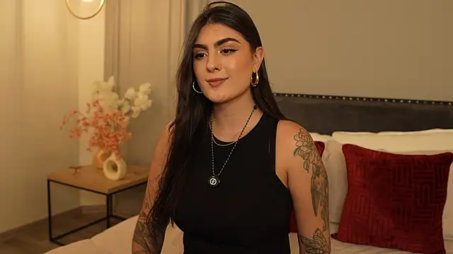 IrisBaker online show from July 31, 9:49 pm