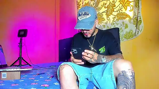 smoker445 online show from April 25, 4:26 pm