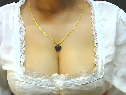 ishmita99 online show from June 17, 4:19 pm