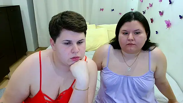 Snapshot of BeckyAndHellen chatting on September 8, 6:51 pm BeckyAndHellen online show from September 8, 6:51 pm