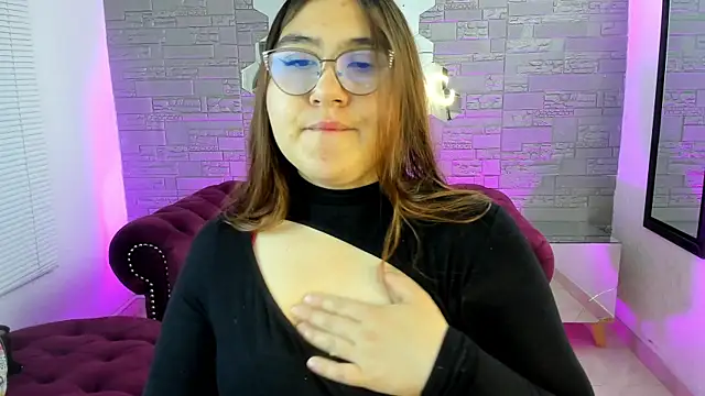 conniejames m online show from November 24, 12:51 pm