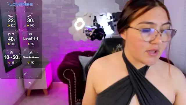 conniejames m online show from March 24, 1:16 pm