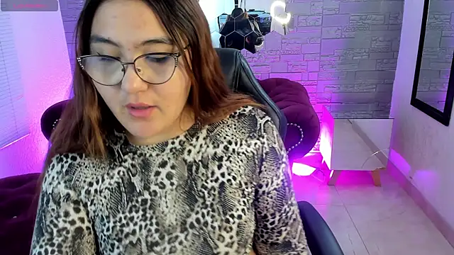 conniejames m online show from November 1, 1:26 pm