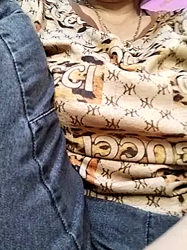 Mie610 online show from November 6, 9:15 am