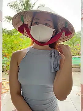 BabyThree  online show from November 17, 8:48 am