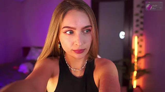 Snapshot of Kamila_icee chatting on September 25, 7:23 pm Kamila icee online show from September 25, 7:23 pm
