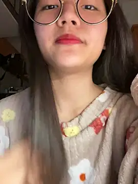 Krixxi22 online show from February 6, 2:53 pm