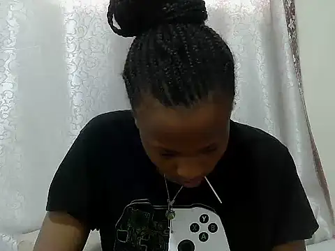 Snapshot of tinabestdoll chatting on October 10, 11:04 am tinabestdoll online show from October 10, 11:04 am