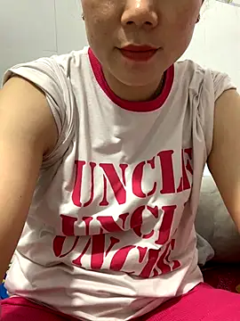 Baby-bigtits online show from November 4, 5:01 am