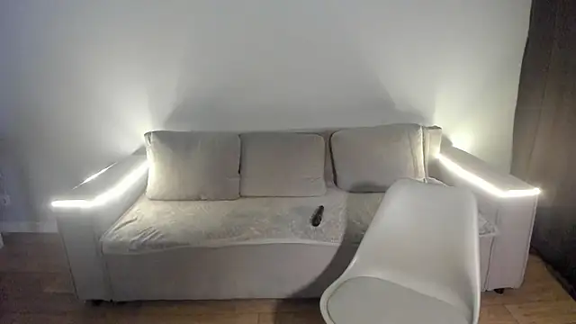 im lucky adam online show from April 22, 3:47 am