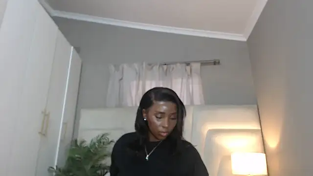 naughtyblackdolie online show from September 27, 4:52 am