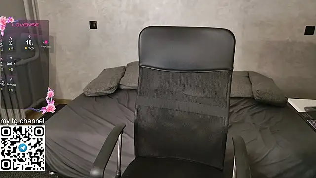 Lila Pitt online show from October 22, 6:29 am