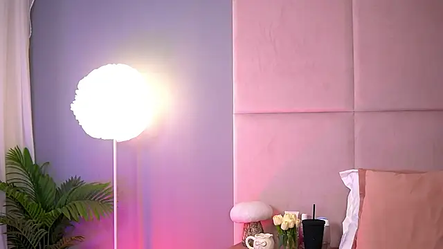 AlmaLuv online show from October 11, 4:28 am