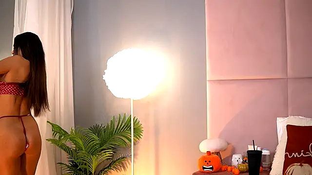 AlmaLuv online show from November 28, 4:59 am