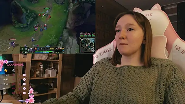 MoonlishSiren online show from November 9, 9:22 pm