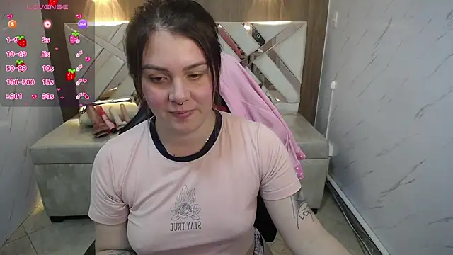 Snapshot of Paula_b_ chatting on October 3, 1:05 pm Paula b online show from October 3, 1:05 pm