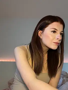 Mia-Minou online show from March 13, 8:48 am