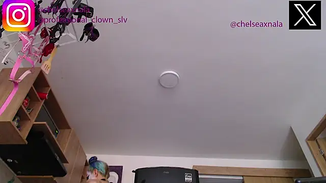 Snapshot of Eloise-brown chatting on September 20, 8:40 pm Eloise-brown online show from September 20, 8:40 pm
