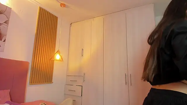 mia nevaeh online show from September 13, 9:23 pm