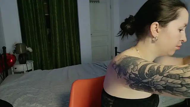 VioletCatt online show from April 7, 5:42 am